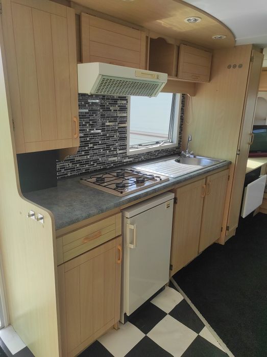 МОБИЛНА КЪЩА / Стационарна каравана