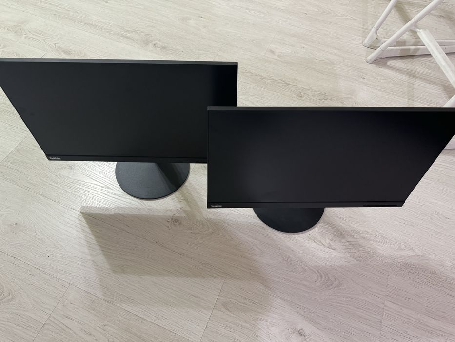 Професионален Монитор Lenovo T24i-10