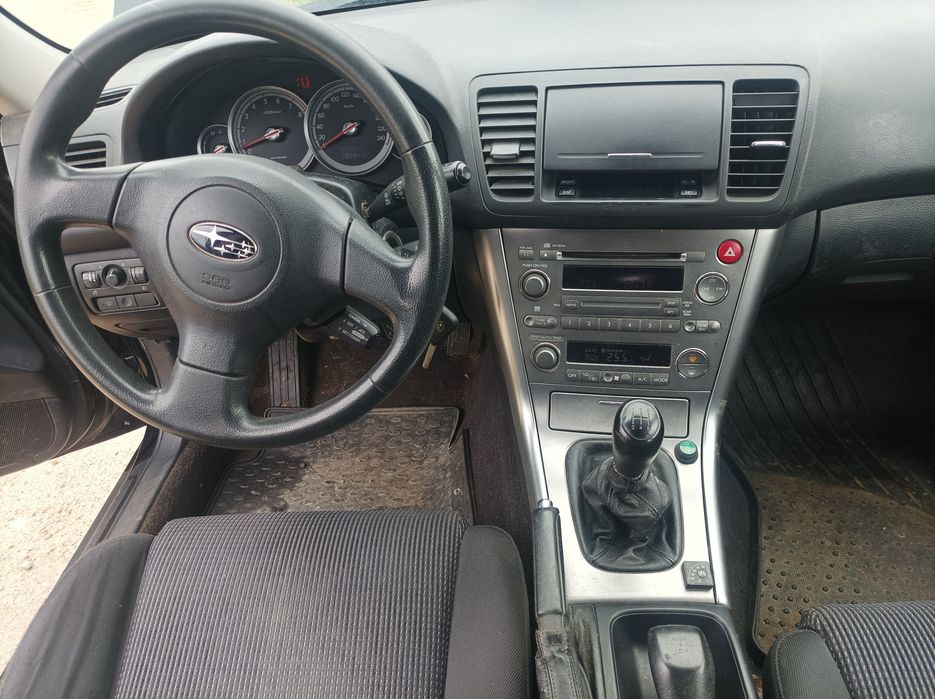 Subaru outbek 2.5 Газ  на части
