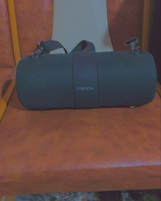 Boxa portabila de vanzare