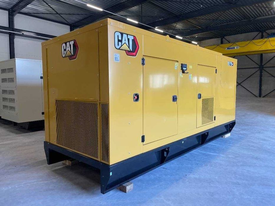 Generator Caterpillar 715 kva 572 kw nou cu garantie 24 luni STOC