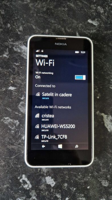 Vand Nokia Lumia 635 ALB cu 4G !!Codat Orange!! Windows 8.1 la 100lei