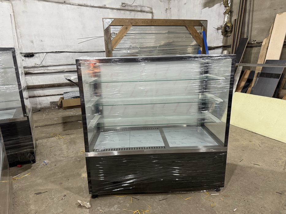 Витринный холодильник кондитерская витрина