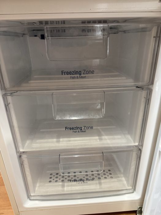 Холодильник LG No Frost, инвертор, 2м