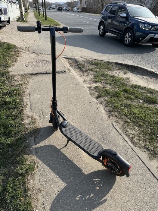 Trotineta electrica Segway Ninebot F40E