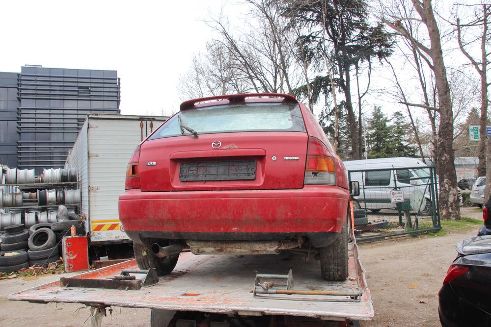 Мазда  323 F 2.0 DIТD   - само на части Mazda 323