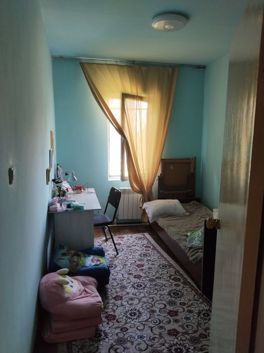 Продам Квартиру 4 комнатная балкон +1 комната