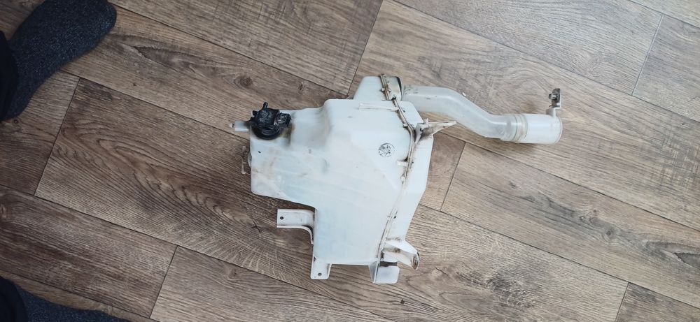 Бачок омывателя  прадо  120