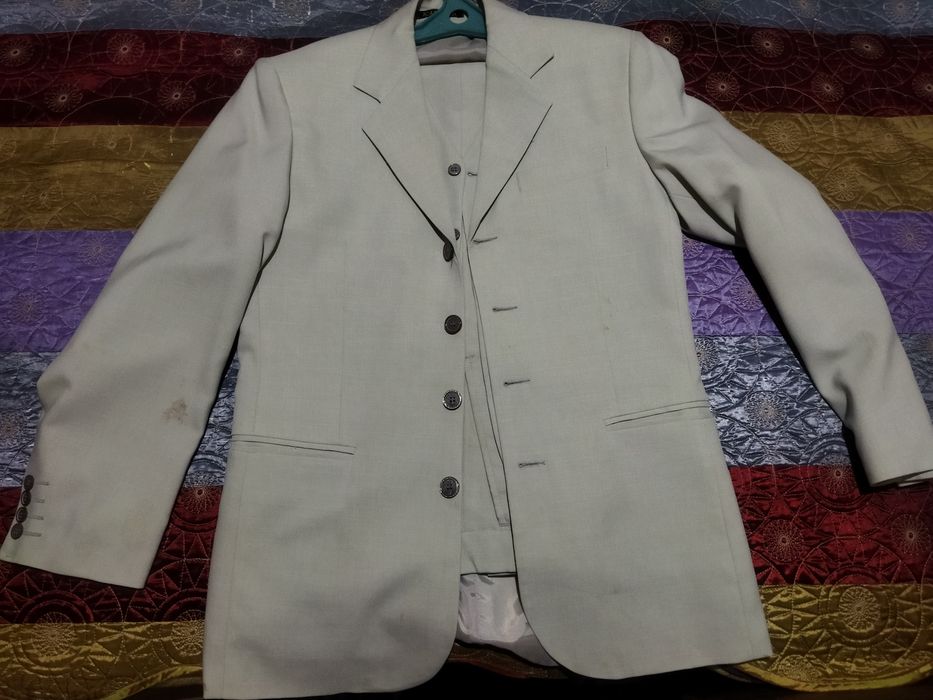 Костюм тройка белый