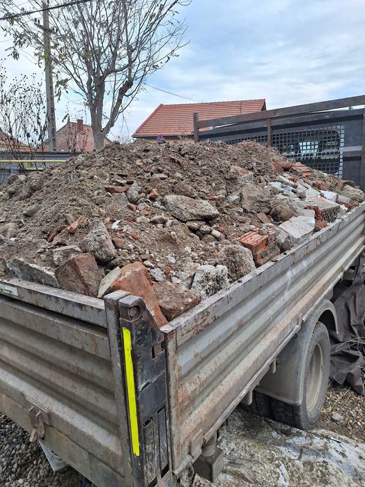 Moloz debarasari gunoaie