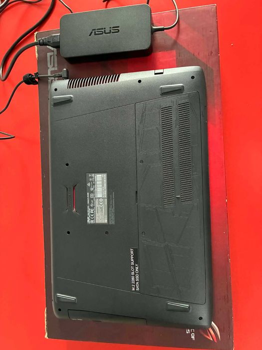 Vand Laptop ASUS ROG GL752V – 16GB RAM, ca nou (bateria nu ține)