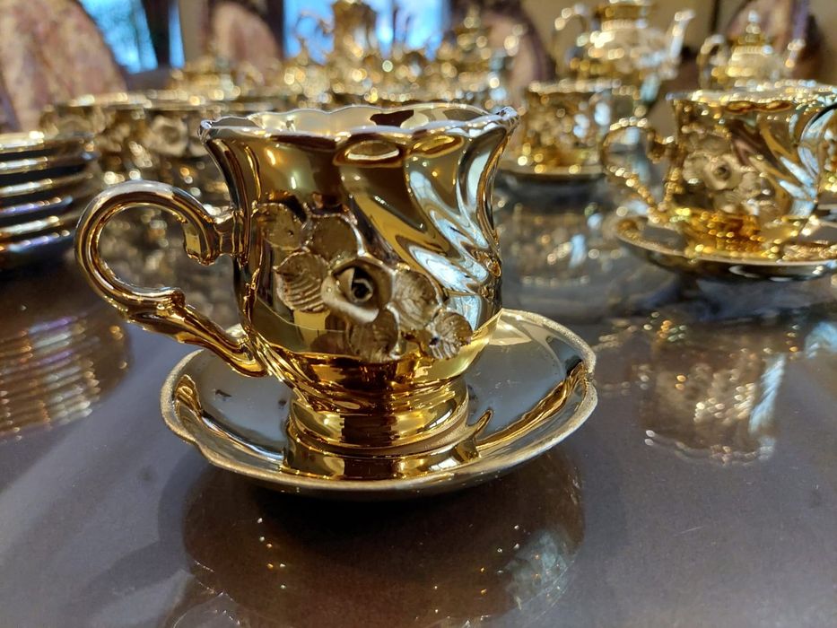 Сервис на 11 персон