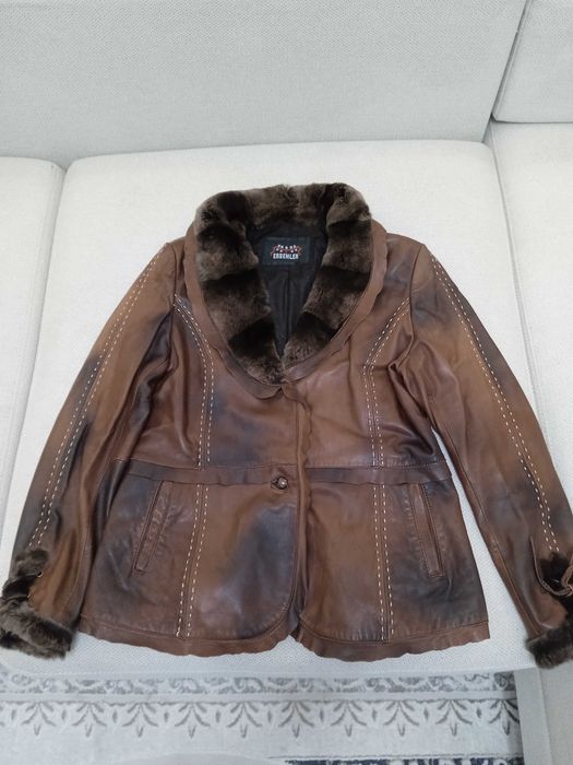 Кожаная куртка женская