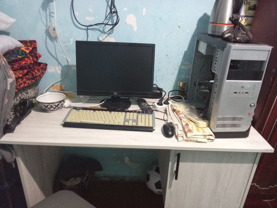 Прадаются Компютер б/у пнт 2