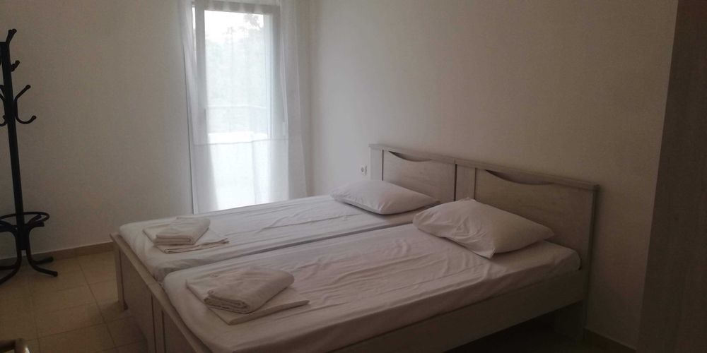 Дава се под наем Двустаен апартамент в Враца, Дъбника - 50 кв.м за 1500 € - Снимка #12