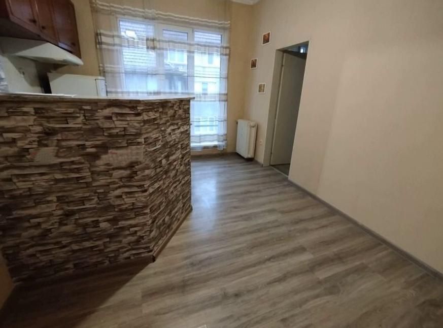 Продава се Четиристаен апартамент в София, Център - 105 кв.м за 2858 €/кв.м - Снимка #2