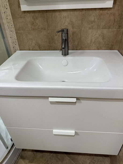 Шкаф с мивка за баня много запазен