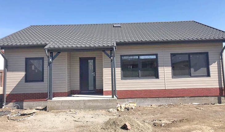 Vand case pe structura metalica 9 x 10.5