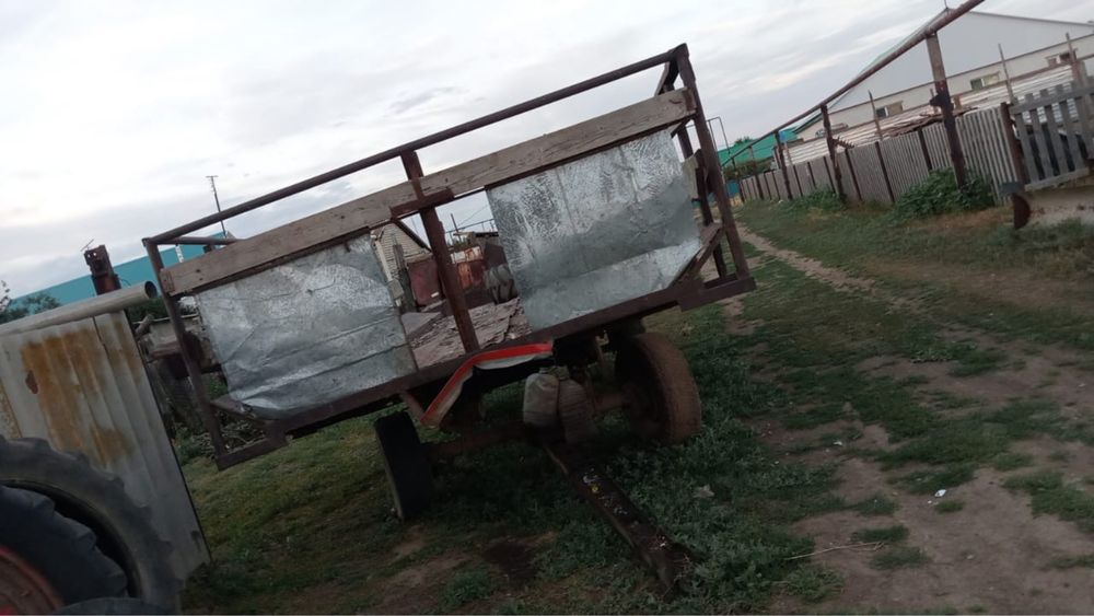 Продам прицеп 4 тонн