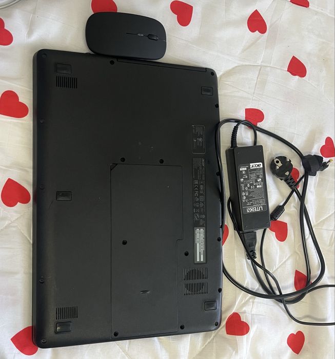 Acer aspire ES1-572