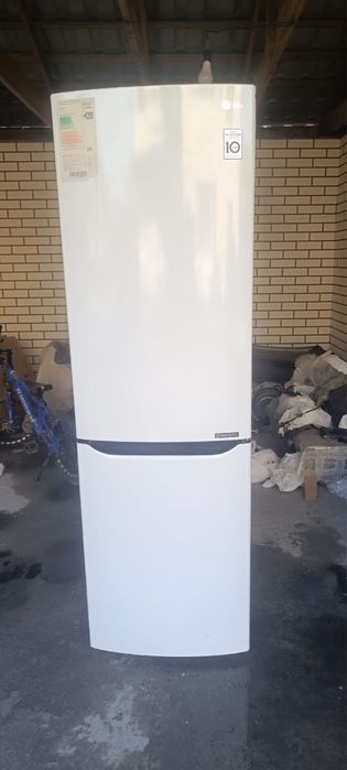Продам холодильник LG