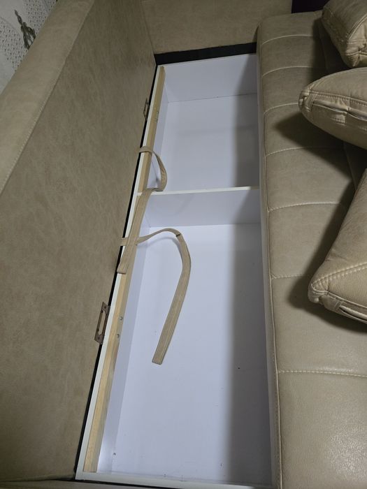 Диван  икровать.