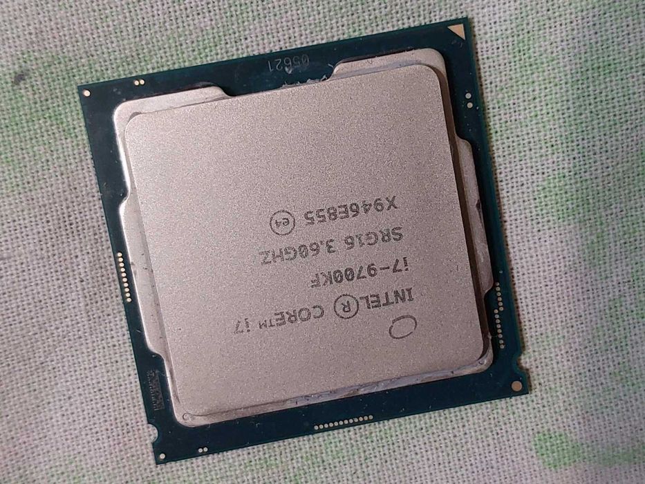 Intel Core i7 9700K и i7 9700KF, 8-ядрен, LGA 1151