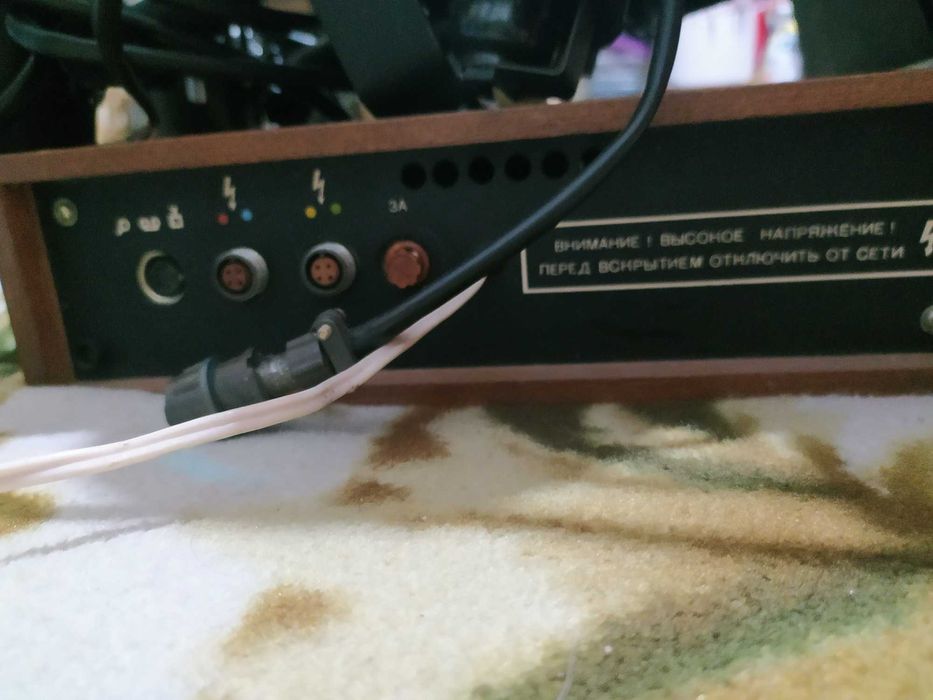 Виниловый проигрыватель