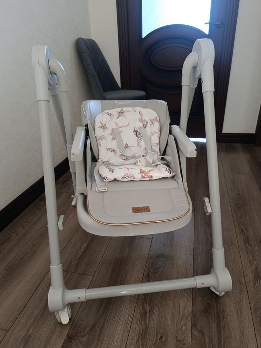 Продам детский столик