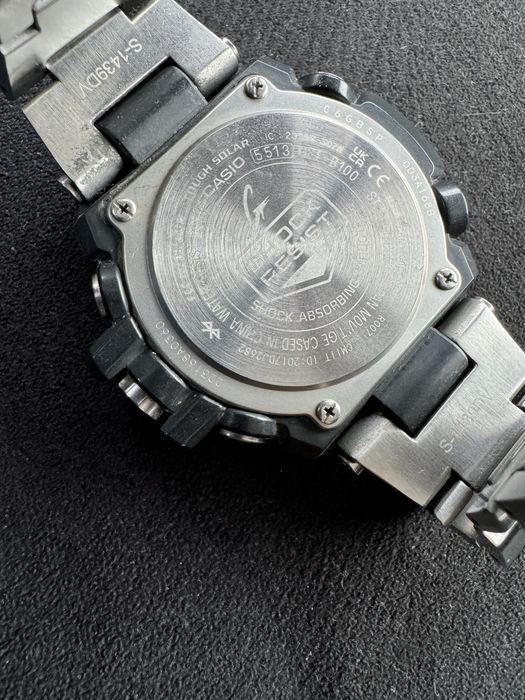 Продается часы G-SHOCK GST-B100