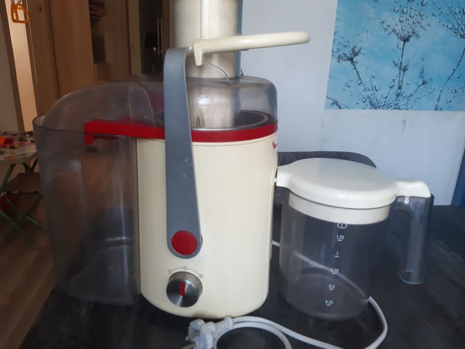 Соковыжималка "Moulinex"