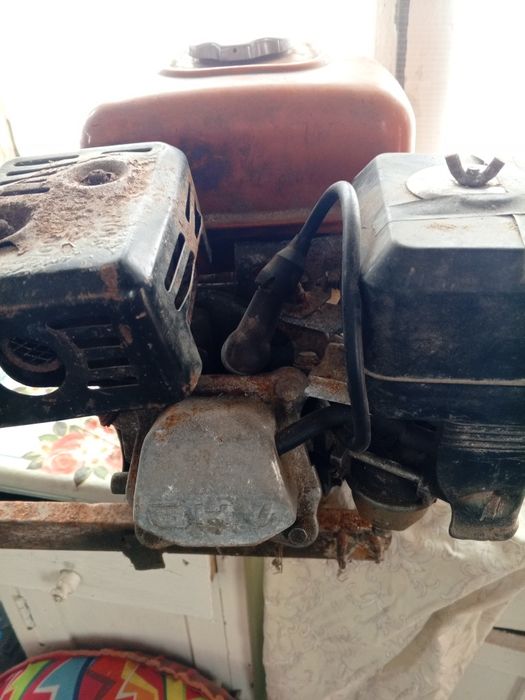 Двигатель для генератора  новый  ,  и для помпы б у