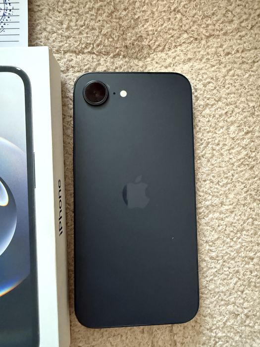 Продам Iphone 16 E 128Гб