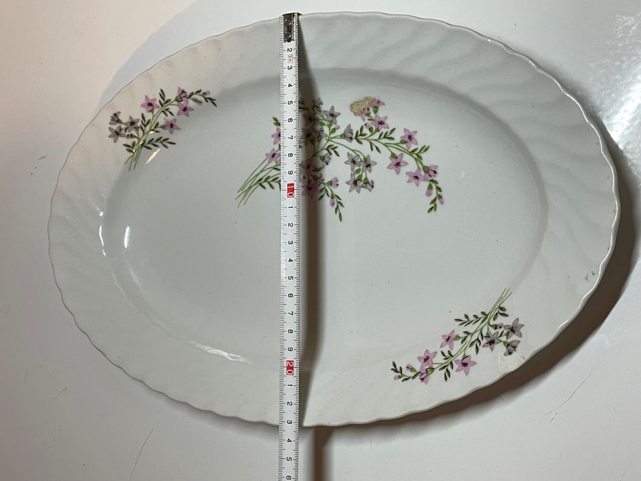 Голямо елипсовидно, порцеланово плато с маркировка