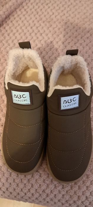 Vind ghetute iarna ,marimea 38 ,nefolosite