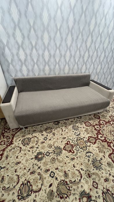 Срочно продам диван-кровать!