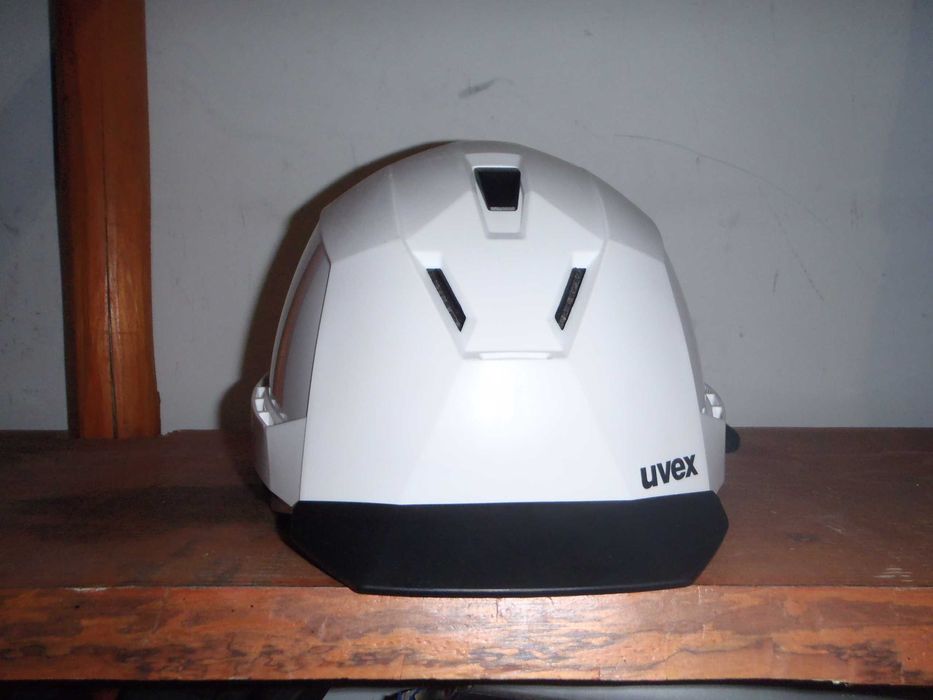 Casca alpinism,utilitar Uvex,iarna,ghetar