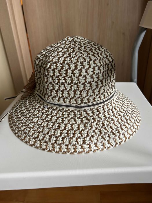 Лятна плажна шапка