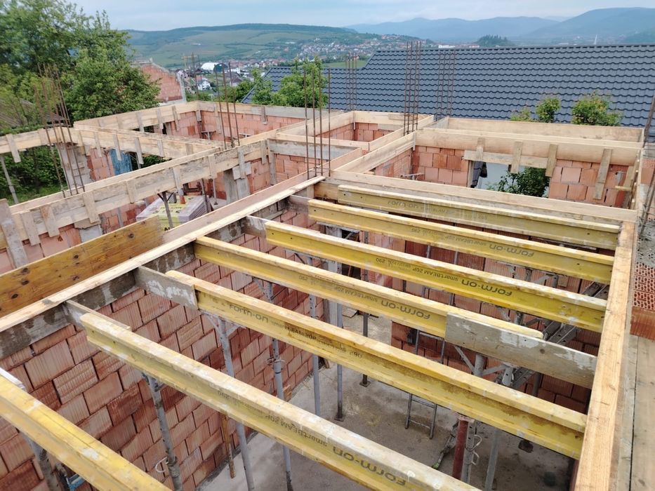 Firmă de constucții