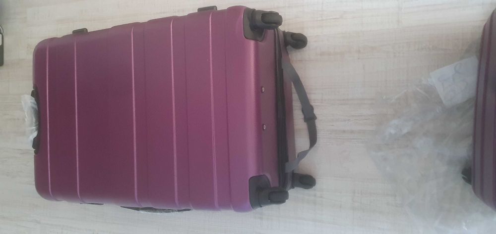 Куфар IT Mesmerize Hard Suitcas ,merax голям ,среден и малък