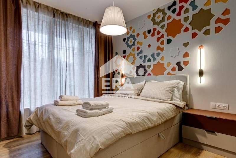 Продава се Тристаен апартамент в София, Център - 104 кв.м за 1614 €/кв.м - Снимка #9