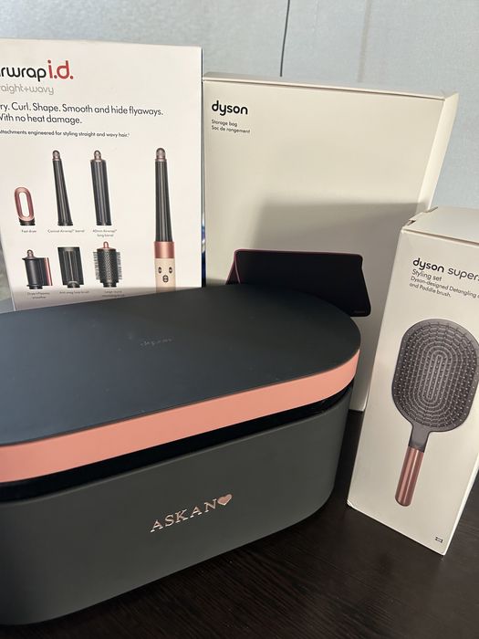 Продам оригинальный именной Dyson