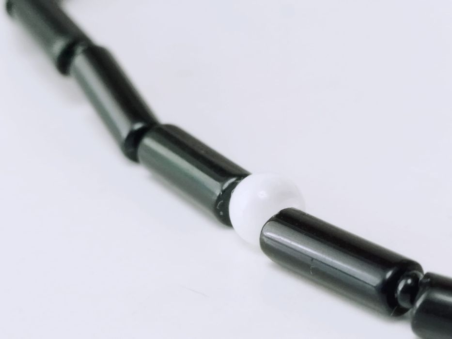 Vechi colier din argint 925 cu margele din onix negru si onix alb