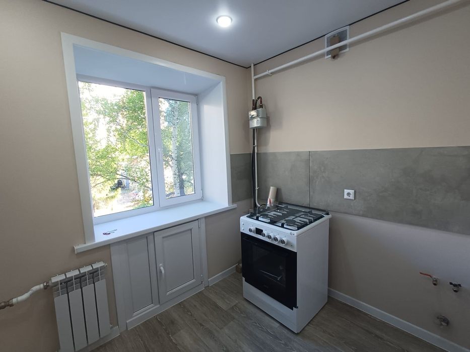 Продам 2 ух комн кв в центре,район Айсберга