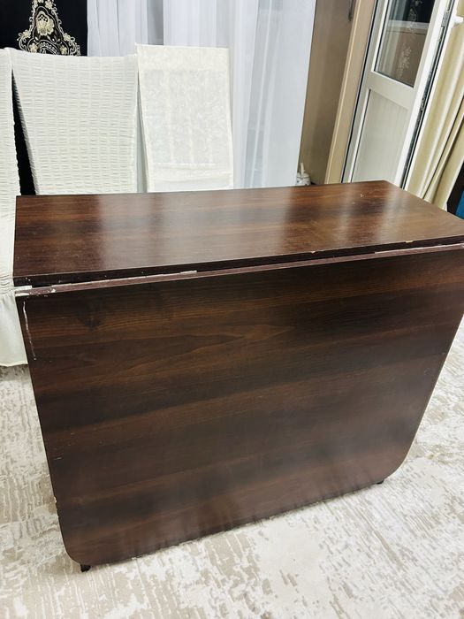 Стол книжка в отличном состояний