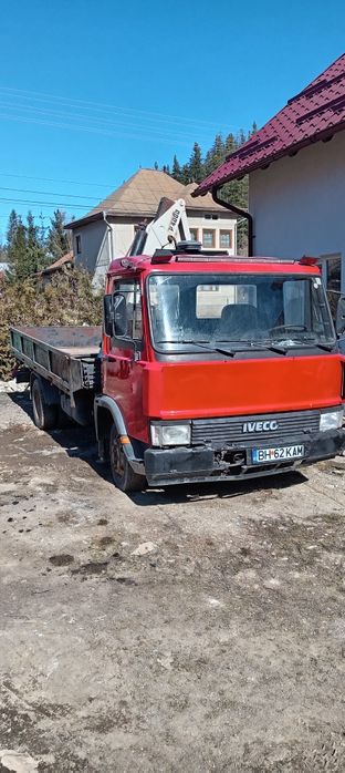 Vând Iveco fiat cu macara basculabil