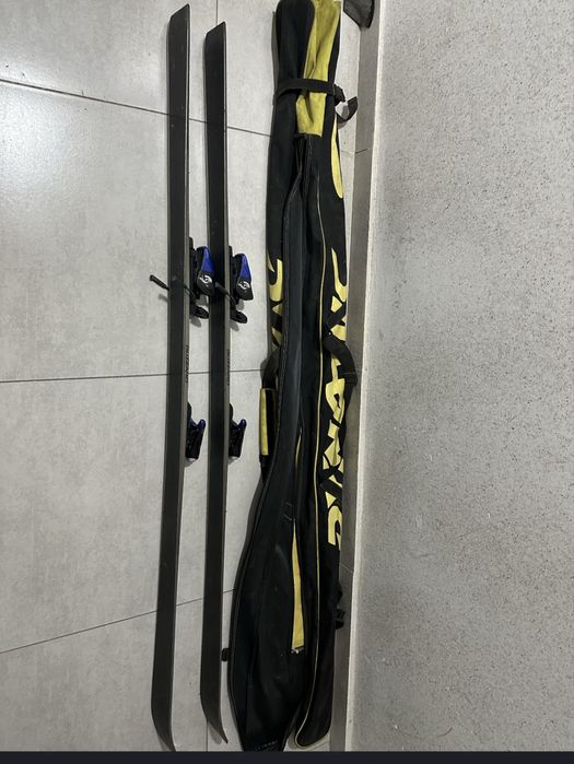 Продам лыжи с ботинками