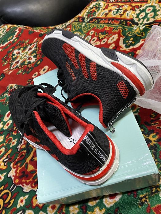 Кроссовки летние разм 40, 43.