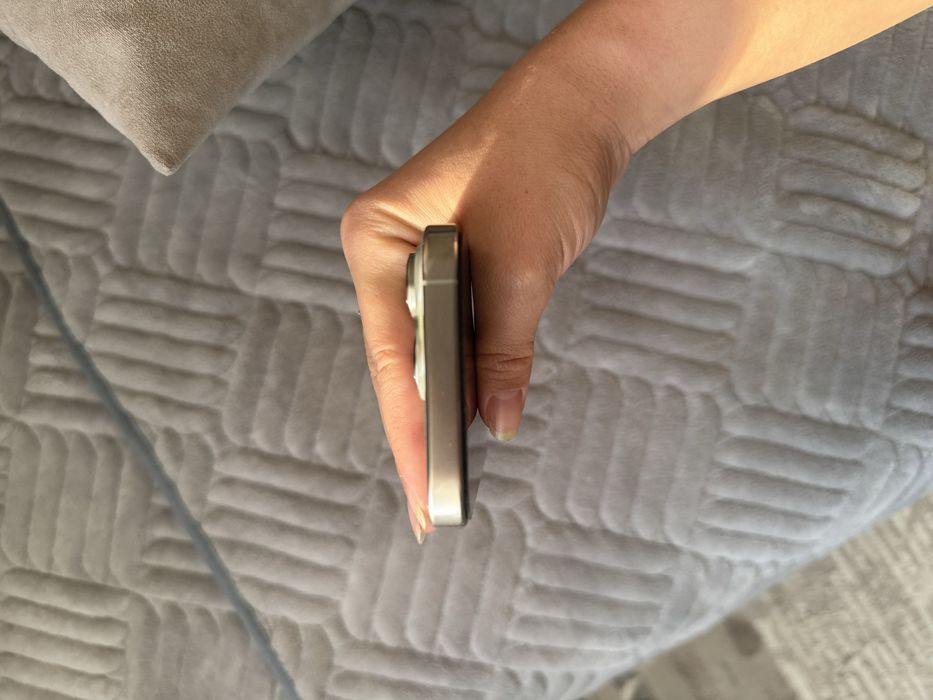 Продается Iphone 16 pro