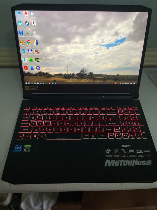 Acer Nitro 5 i7-11800H / 16GB / RTX Gaming Laptop